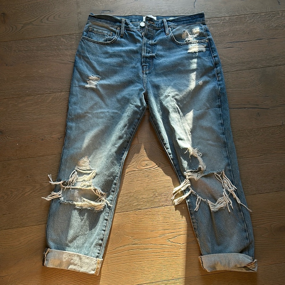 Frame denim style le original. Only worn a handful of times. Great condition.